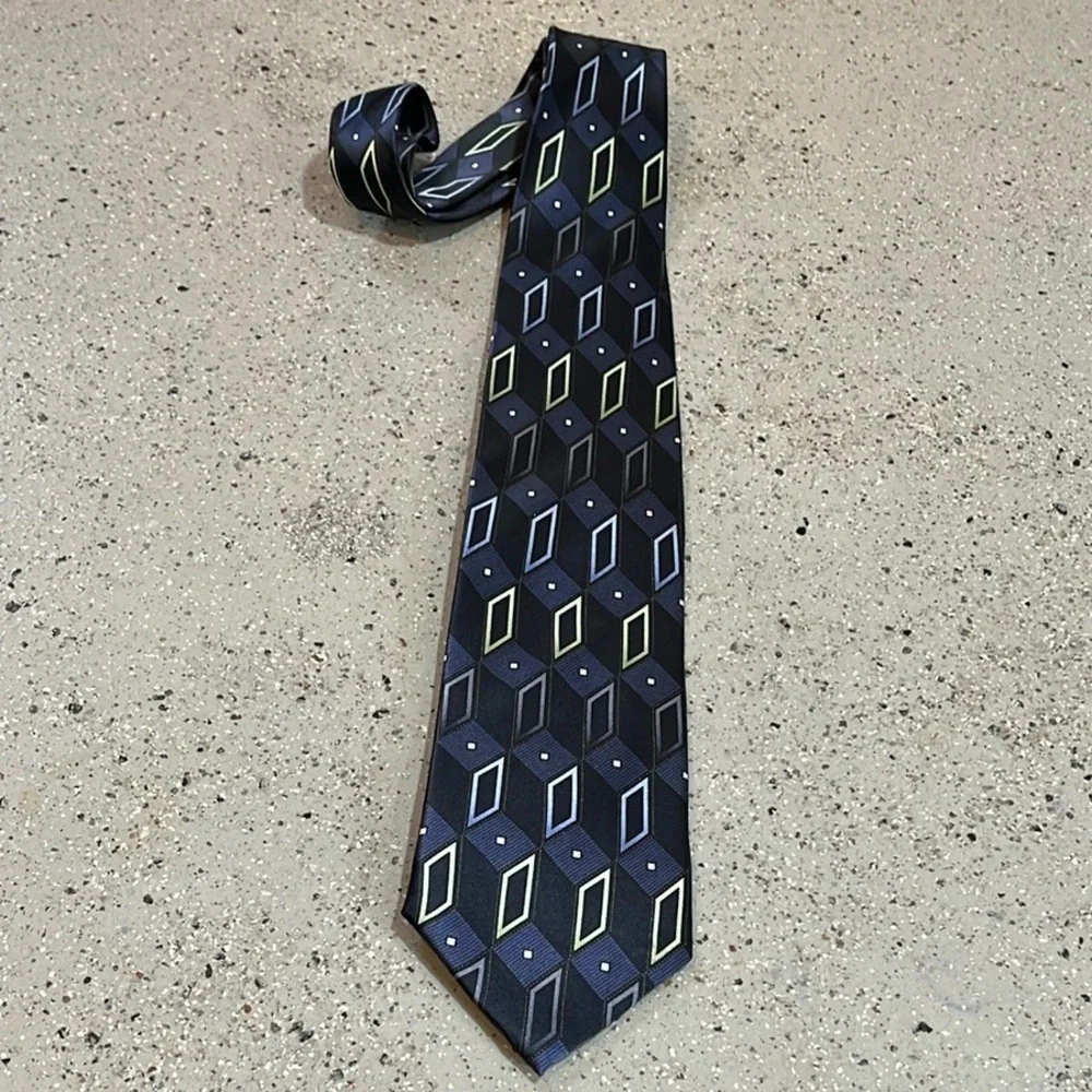 KILBURNE AND FINCH SILK 3D GEOMETRIC TIE BLUE MULTI